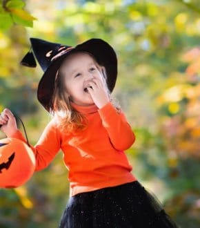 Little girl on Halloween trick or treat
