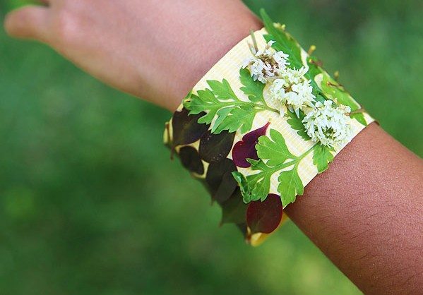 Make your own nature bracelet - Mud & Bloom