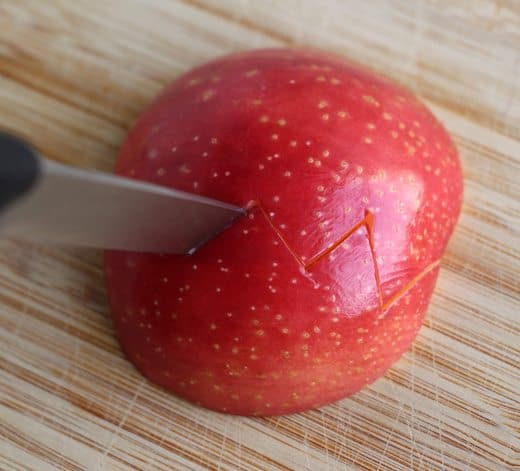 Apple Monsters Halloween Snack (how-to) by Wendy Copley for Alphamom.com 