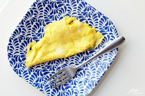 Omelets: Recipes Kids Should Know How to Cook Before Leaving Home by Jane Maynard for Alphamom.com (plated dish)