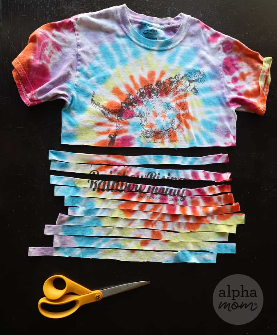 How to Make Potholder Loops from Recycled T-Shirts