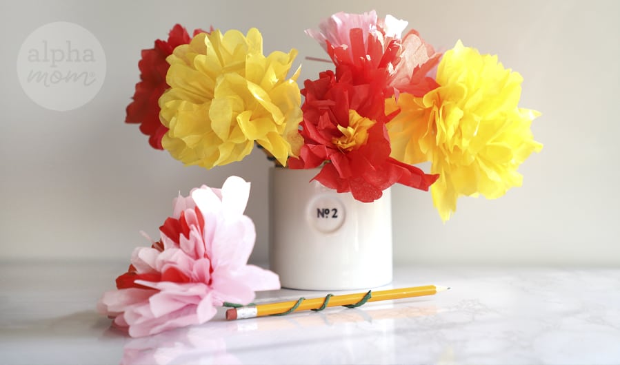 Pen + Paper Flowers: STYLING